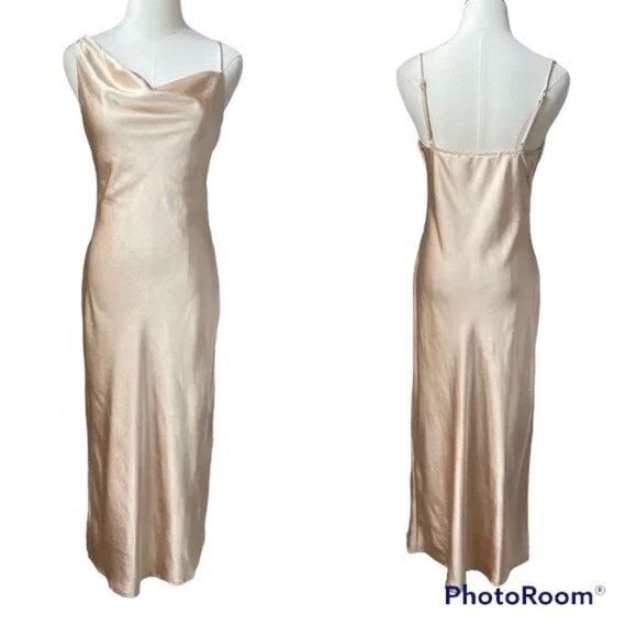 ✨ZAMORA MIDI DRESS CHAMPAGNE✨ - Picture 7 of 10